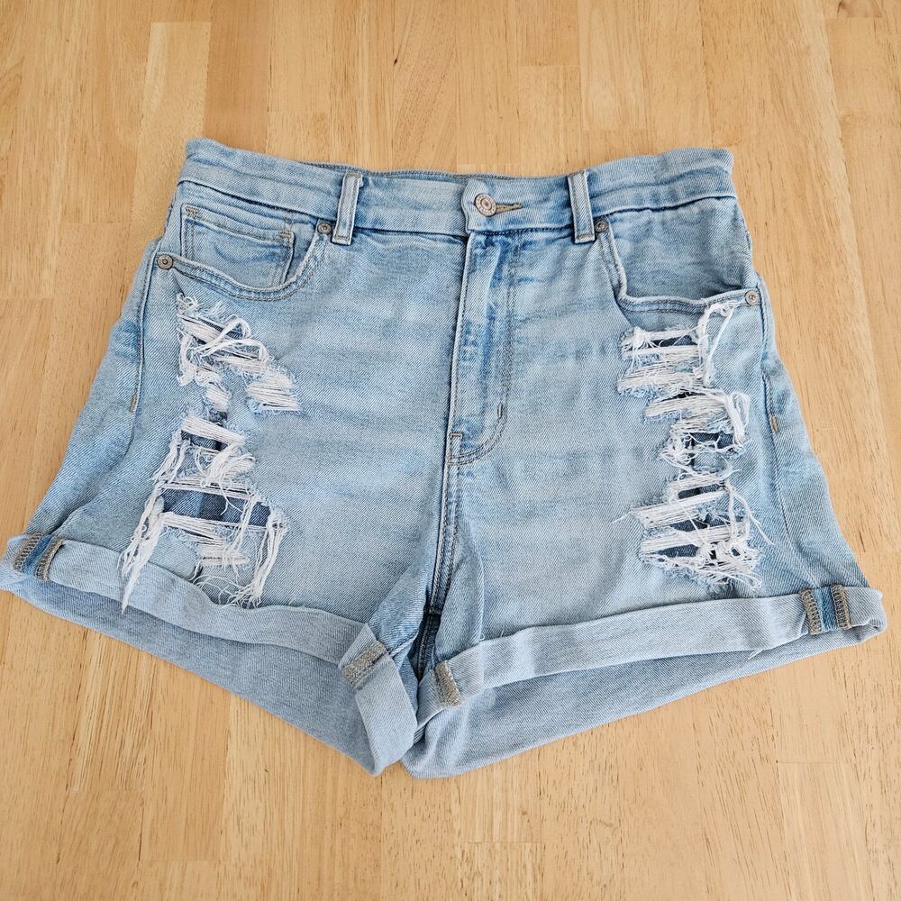 American Eagle Curvy Mom Shorts Denim Distressed Embroidered sz 8